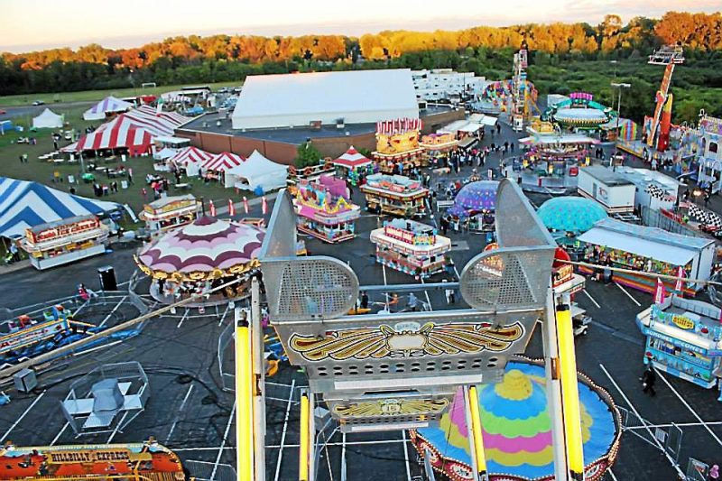 Troy family daze festival has many things to enjoy from food to rides to entertainment 