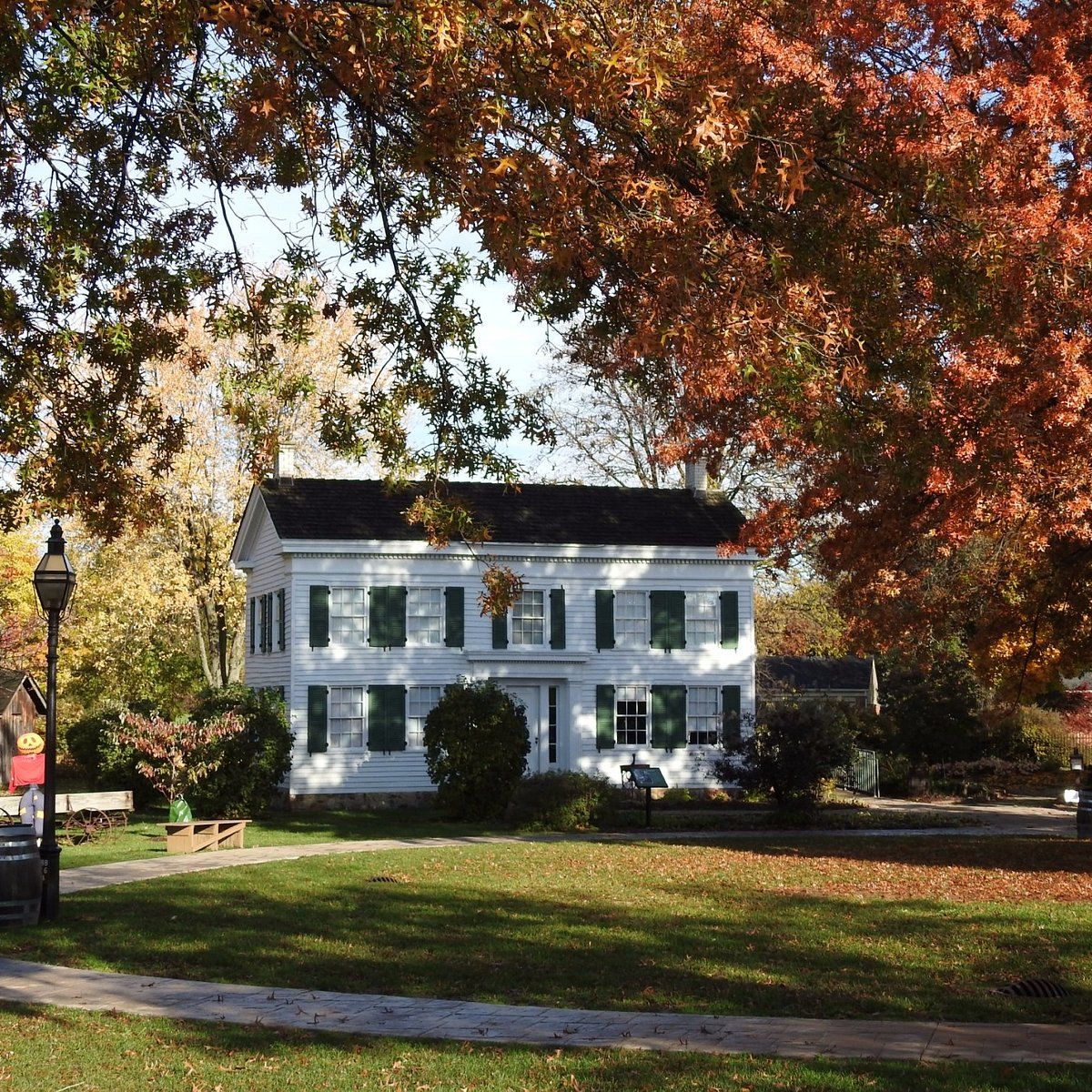 Troy Museum & Historic Village In Troy Michigan